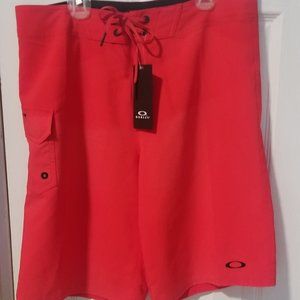 NWT Men's Oakley Swim Trunks/Board Shorts